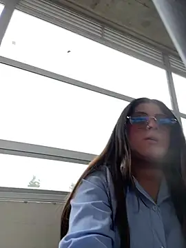 girl anni online show from 15, 2, 2025