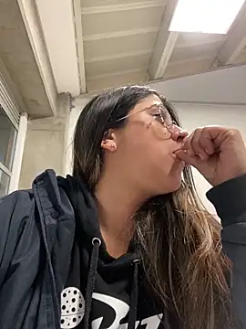 girl anni online show from 18, 2, 2025