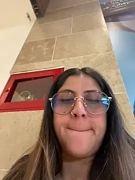 girl anni online show from 19, 2, 2025