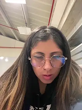 girl anni online show from 22, 2, 2025