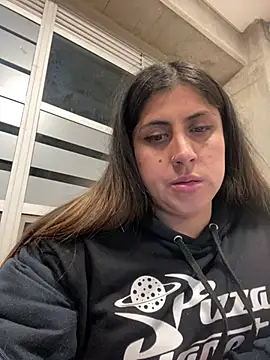 girl anni online show from 26, 2, 2025