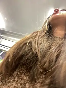 girl anni online show from 1, 3, 2025