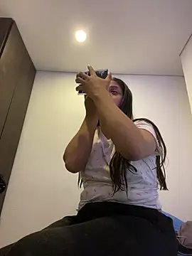 girl anni online show from 22, 3, 2025