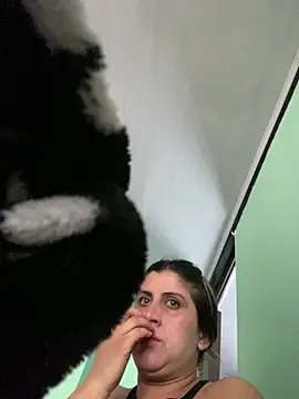 girl anni online show from 12, 10, 2025