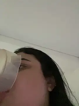 alissonfernandez  online show from 22, 12, 2024