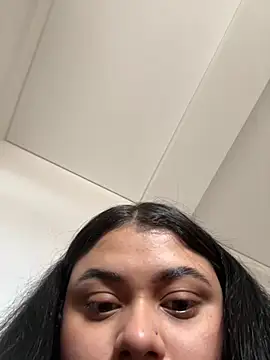 alissonfernandez  online show from 5, 1, 2025