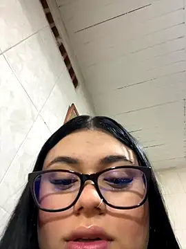 Snapshot of alissonfernandez_ chatting on 11, 9, 2025 alissonfernandez  online show from 11, 9, 2025