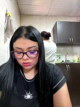 Snapshot of alissonfernandez_ chatting on 13, 9, 2025 alissonfernandez  online show from 13, 9, 2025