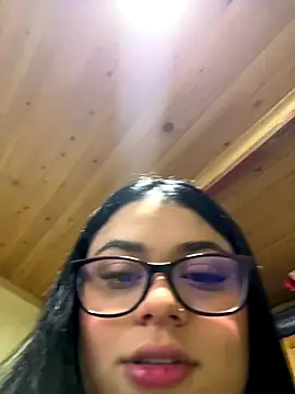 Snapshot of alissonfernandez_ chatting on 2, 10, 2025 alissonfernandez  online show from 2, 10, 2025