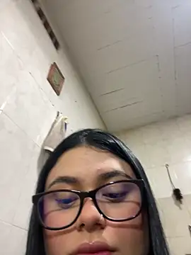 Snapshot of alissonfernandez_ chatting on 4, 10, 2025 alissonfernandez  online show from 4, 10, 2025