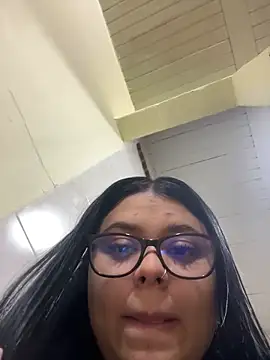 Snapshot of alissonfernandez_ chatting on 14, 10, 2025 alissonfernandez  online show from 14, 10, 2025