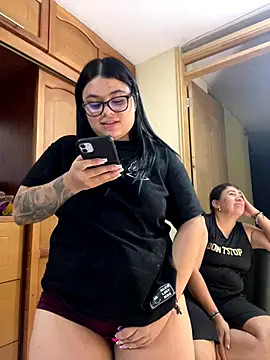 Snapshot of alissonfernandez_ chatting on 16, 10, 2025 alissonfernandez  online show from 16, 10, 2025