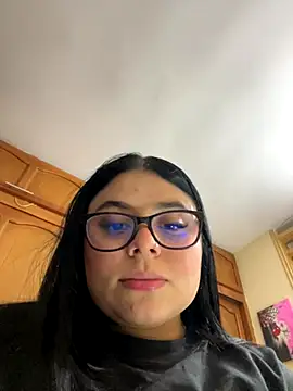 Snapshot of alissonfernandez_ chatting on 25, 10, 2025 alissonfernandez  online show from 25, 10, 2025