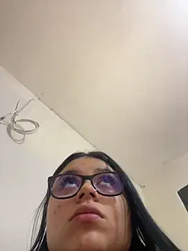 alissonfernandez  online show from 22, 5, 2026
