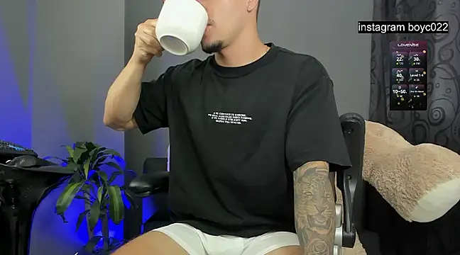 boyc022  online show from 10, 2, 2025