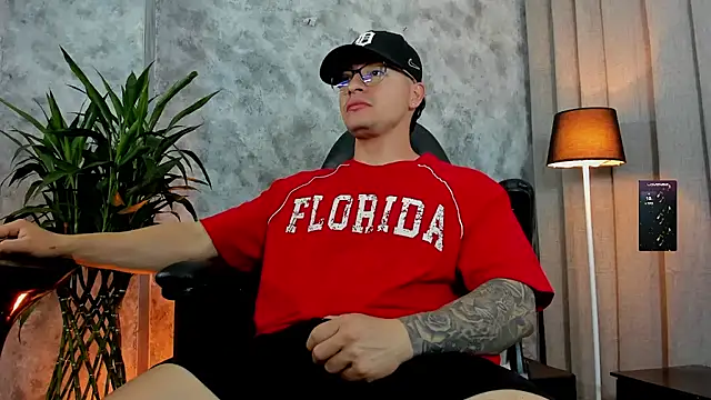 boyc022  online show from 21, 9, 2025