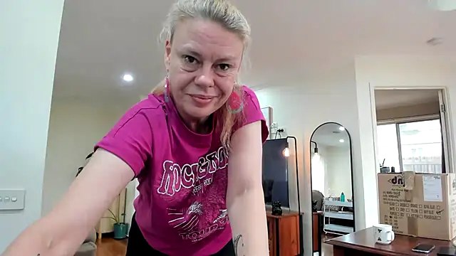 YourMuseLily online show from 23, 1, 2025