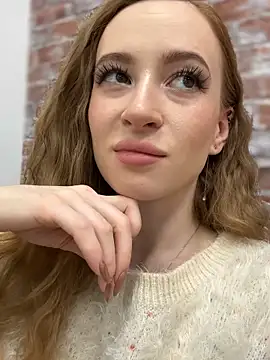 Snapshot of _AngelMoon_ chatting on 18, 10, 2025  AngelMoon  online show from 18, 10, 2025
