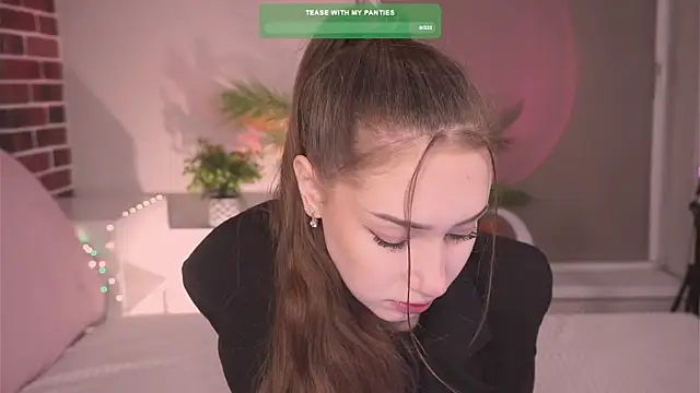 Snapshot of HarrietBulmer chatting on 13, 1, 2025 HarrietBulmer online show from 13, 1, 2025
