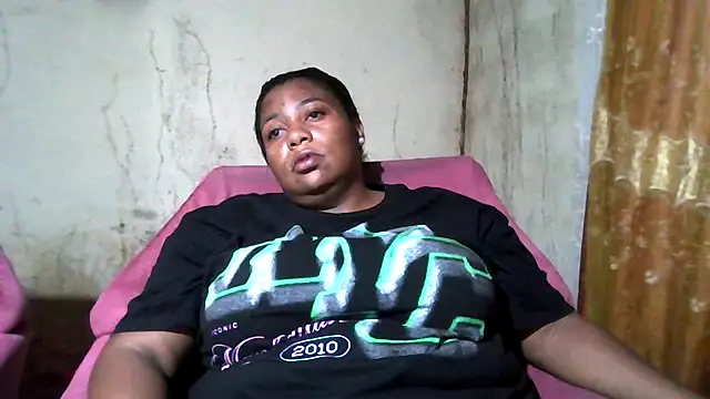 Snapshot of bustyboobs6 chatting on 29, 9, 2025 bustyboobs6 online show from 29, 9, 2025