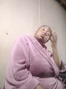 Snapshot of bustyboobs6 chatting on 23, 10, 2025 bustyboobs6 online show from 23, 10, 2025