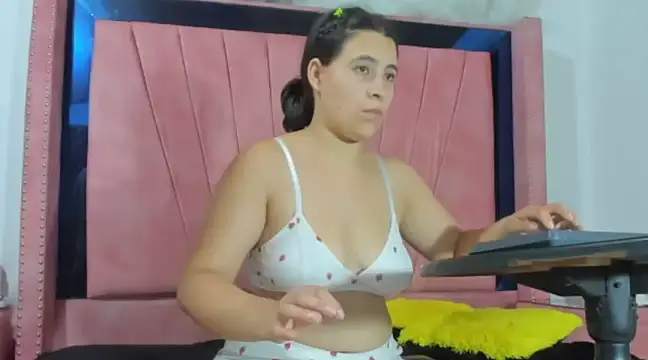 Salome Moonn online show from 4, 1, 2025