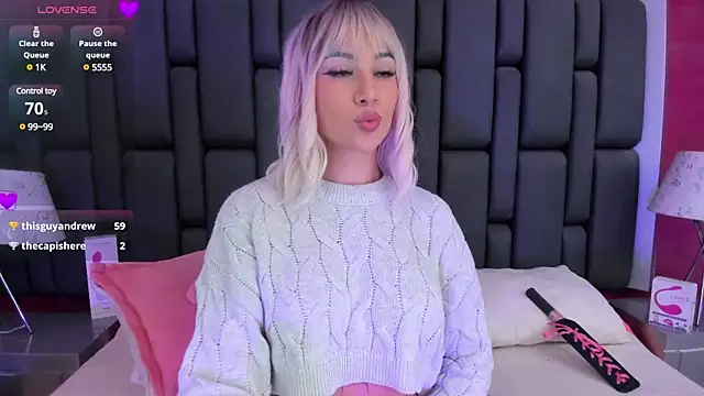 Snapshot of MadissonRey chatting on 20, 1, 2025 MadissonRey online show from 20, 1, 2025