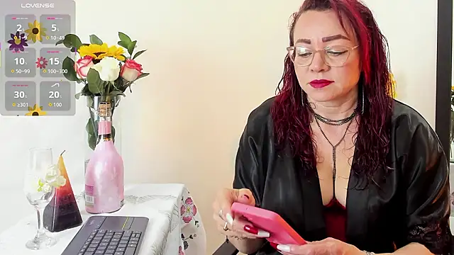 Lupiita223 online show from 6, 3, 2026