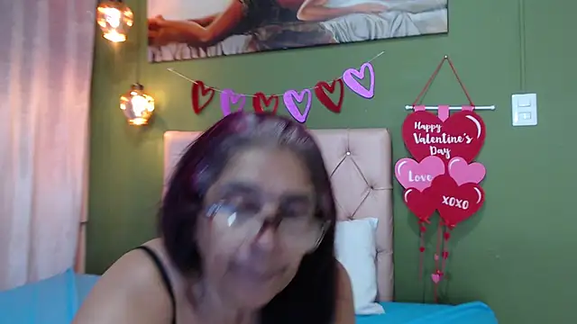 Snapshot of renata_milf_ chatting on 15, 2, 2025 renata milf online show from 15, 2, 2025