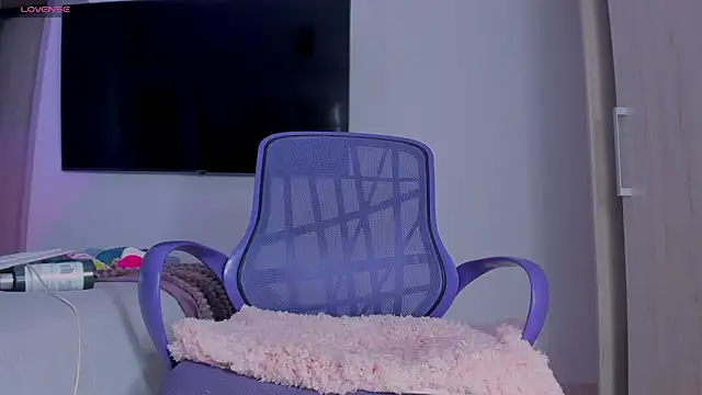 licky lu online show from 9, 12, 2024