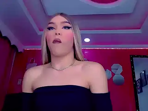 TiffanyMackensyy online show from 28, 10, 2025