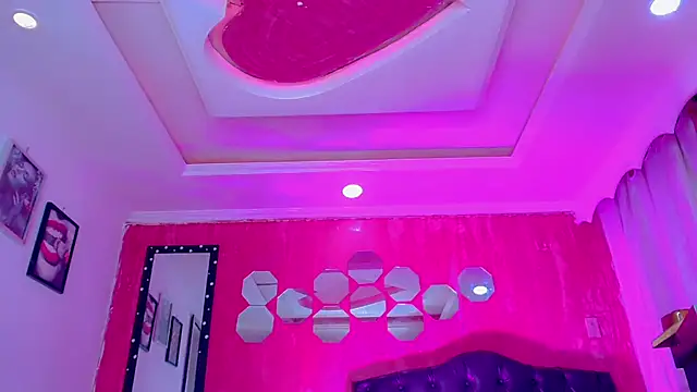 TiffanyMackensyy online show from 3, 5, 2026