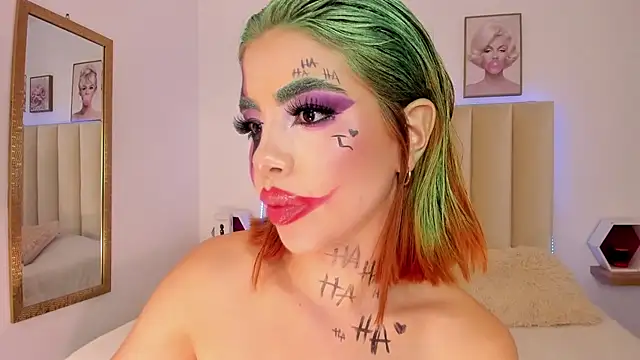 Catvalentine  online show from 1, 11, 2025