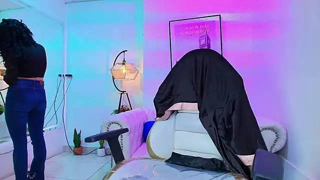 Theia moon online show from 24, 1, 2025