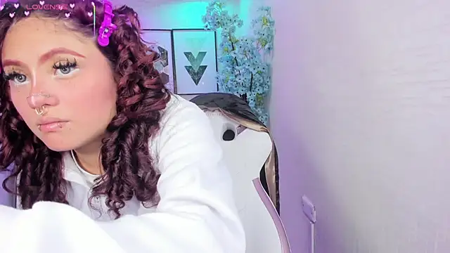 Snapshot of Theia_moon chatting on 16, 3, 2026 Theia moon online show from 16, 3, 2026