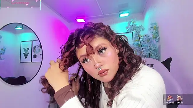 Snapshot of Theia_moon chatting on 31, 3, 2026 Theia moon online show from 31, 3, 2026