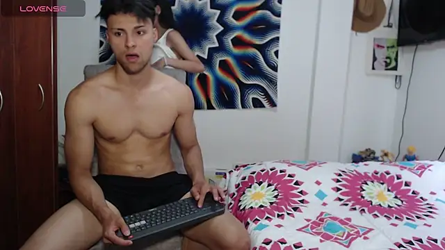 AshleyandTyler online show from 26, 1, 2025