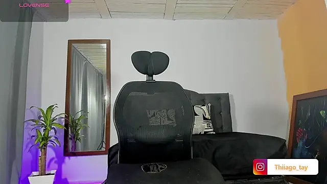Snapshot of Thhiago_tay chatting on 15, 3, 2025 Thhiago tay online show from 15, 3, 2025