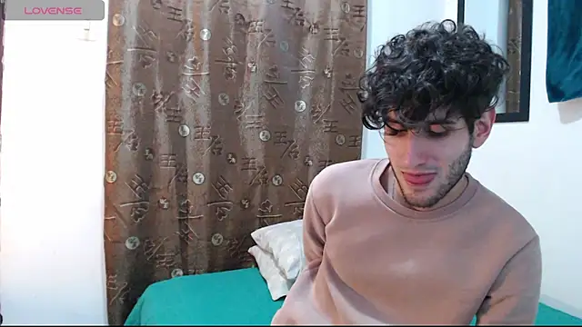 Snapshot of Thhiago_tay chatting on 20, 9, 2025 Thhiago tay online show from 20, 9, 2025