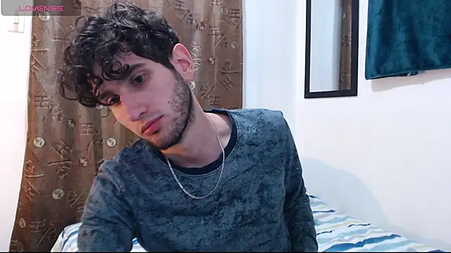 Snapshot of Thhiago_tay chatting on 24, 9, 2025 Thhiago tay online show from 24, 9, 2025