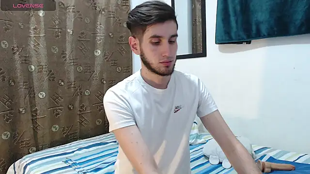 Snapshot of Thhiago_tay chatting on 19, 10, 2025 Thhiago tay online show from 19, 10, 2025