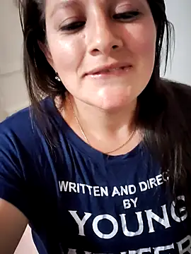 Snapshot of Neve_Collins chatting on 6, 12, 2024 Neve Collins online show from 6, 12, 2024
