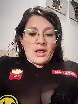 Snapshot of Neve_Collins chatting on 14, 12, 2024 Neve Collins online show from 14, 12, 2024