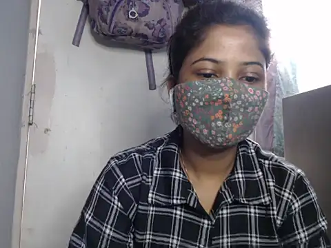 Snapshot of samosa73 chatting on 7, 11, 2025 samosa73 online show from 7, 11, 2025