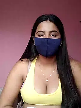 Snapshot of lovely-tanu chatting on 4, 1, 2025 lovely-tanu online show from 4, 1, 2025