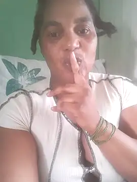 Snapshot of SexyEbony37X chatting on 18, 9, 2025 SexyEbony37X online show from 18, 9, 2025