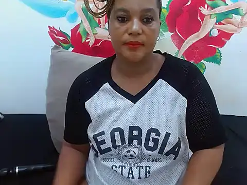 Snapshot of SexyEbony37X chatting on 25, 11, 2025 SexyEbony37X online show from 25, 11, 2025