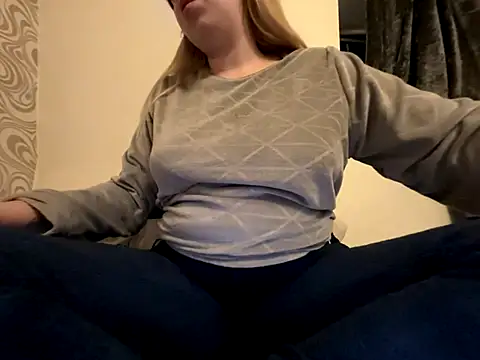 bunnyamy online show from 2, 12, 2025