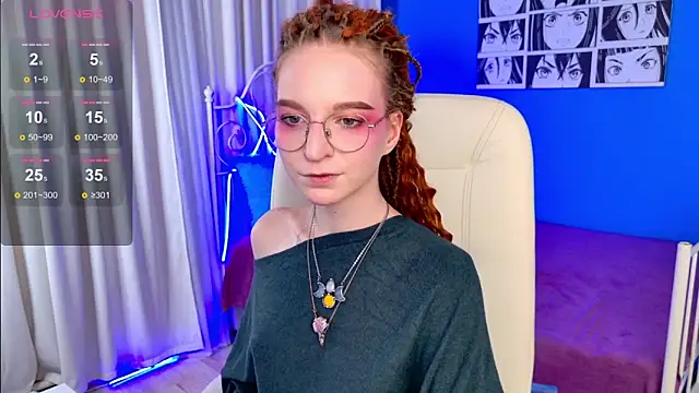 Snapshot of VioletShine chatting on 15, 10, 2025 VioletShine online show from 15, 10, 2025