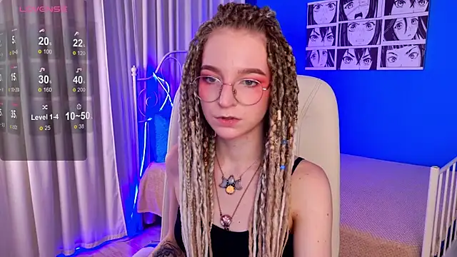 Snapshot of VioletShine chatting on 5, 12, 2025 VioletShine online show from 5, 12, 2025